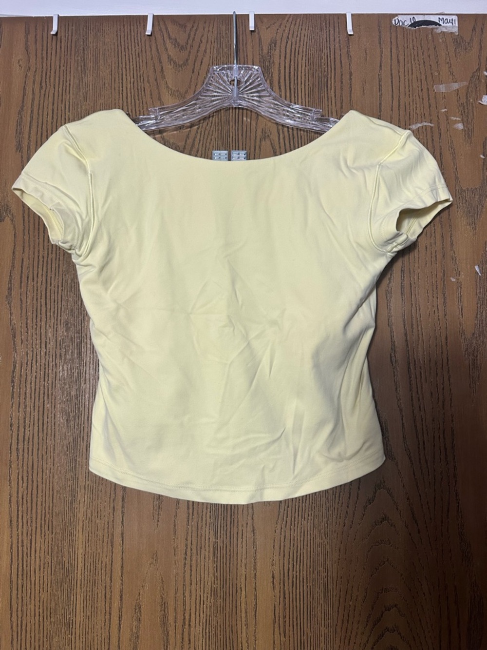 Scoop Neck Short Sleeve Crop Top in Pale Yellow
